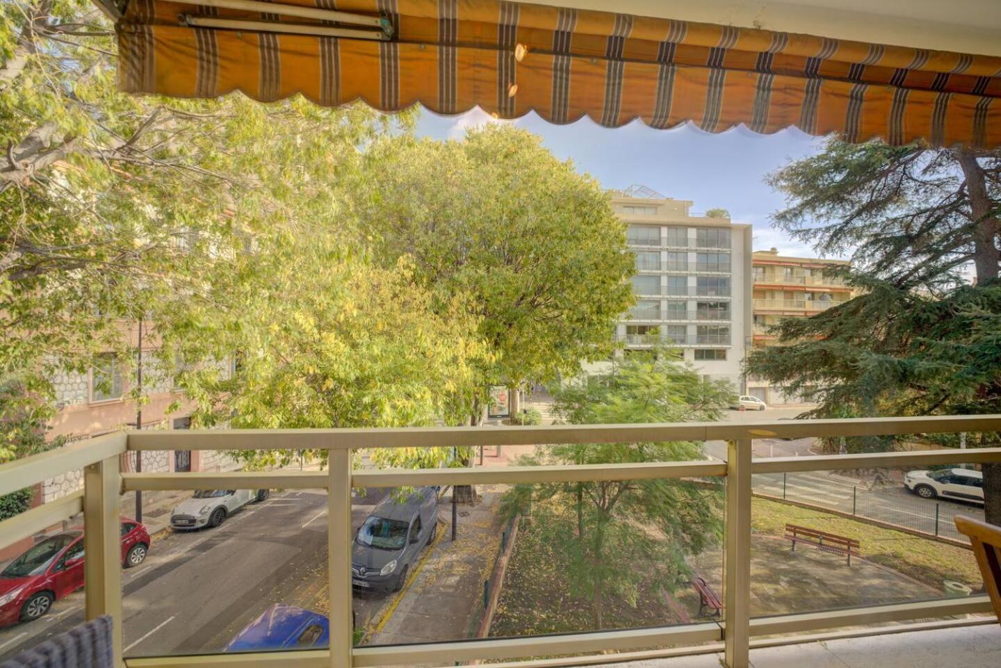 Elegant Apt W/2 Terraces/Mins To Beach & Shops Antibes Exterior foto