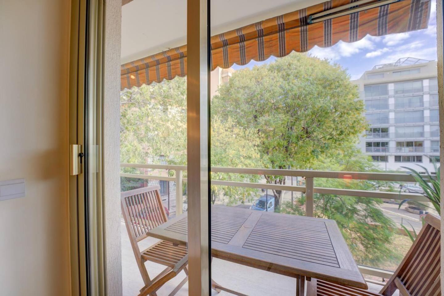 Elegant Apt W/2 Terraces/Mins To Beach & Shops Antibes Exterior foto